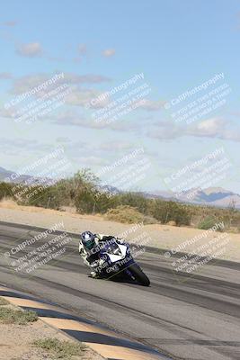 media/Nov-16-2025-Race Pace (Sun) [[8c5fa54630]]/Verified Riders/4-Turn 3 Inside (1050am)/